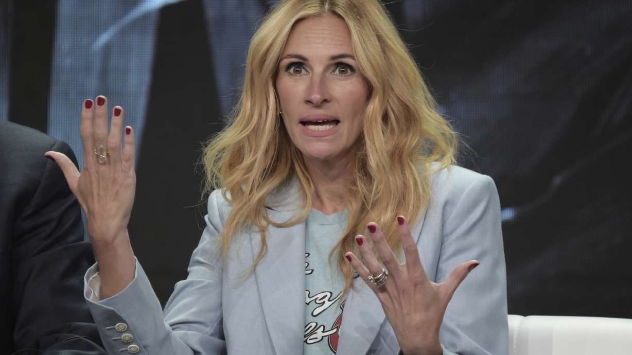 Roberts, Mulroney on screen, playing romantic partners