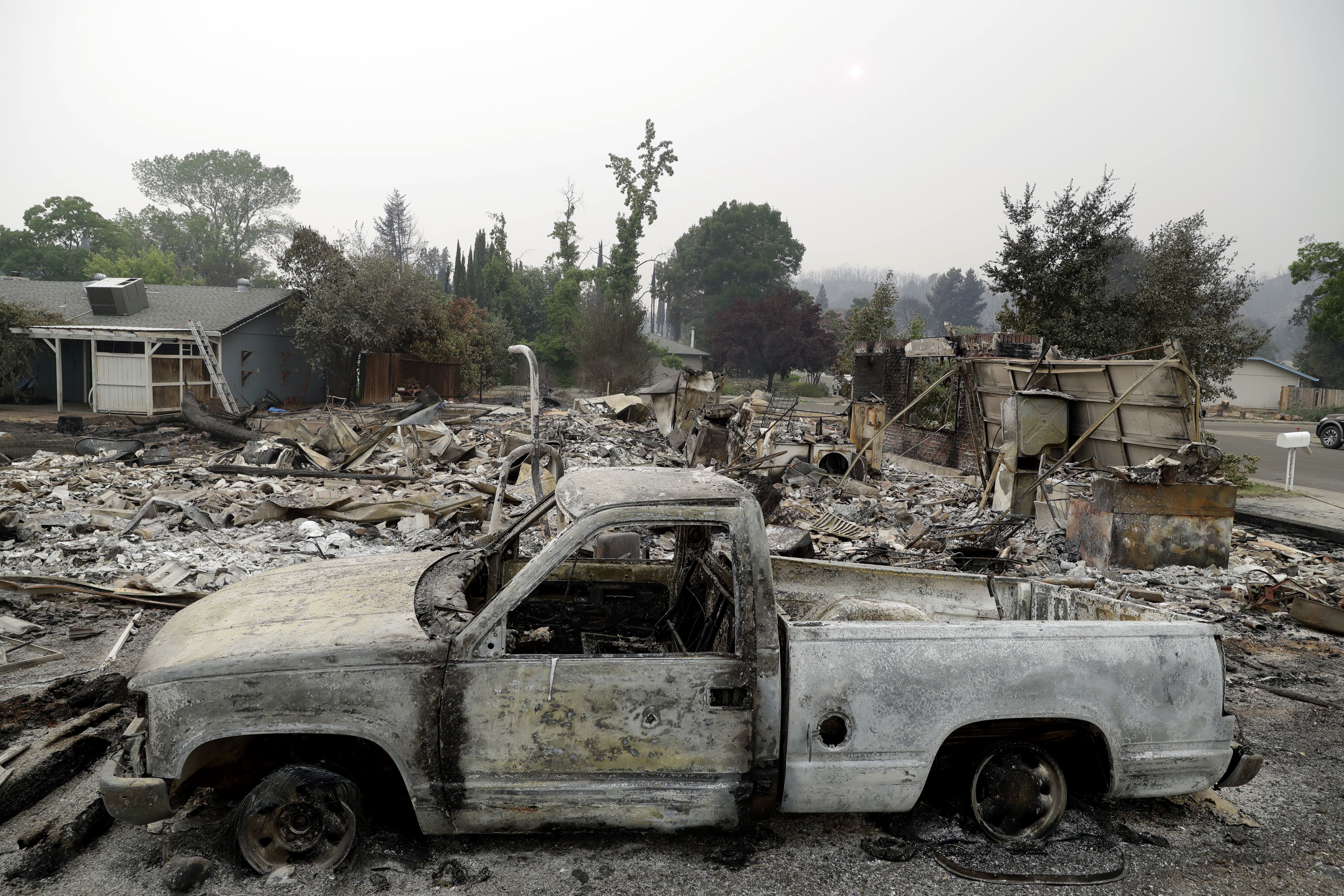 The Latest: California wildfire destroys over 650 homes