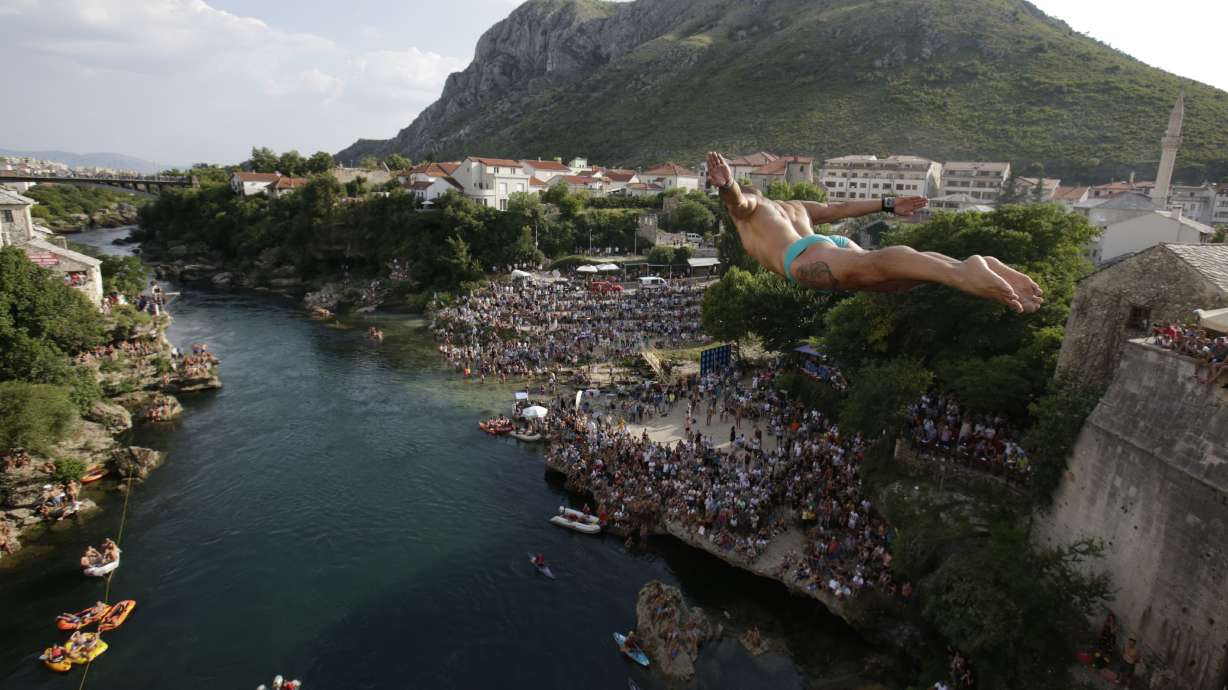 Bosnian city finds peak in centuries-old bridge diving