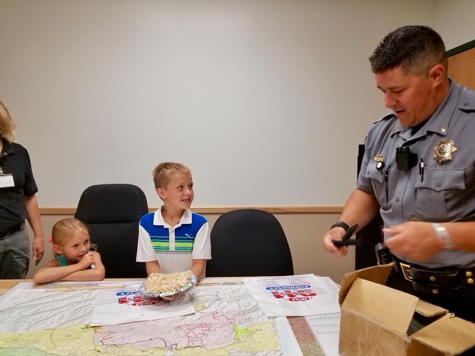 Make Your Week: Utah kids thank police officers in unique ways