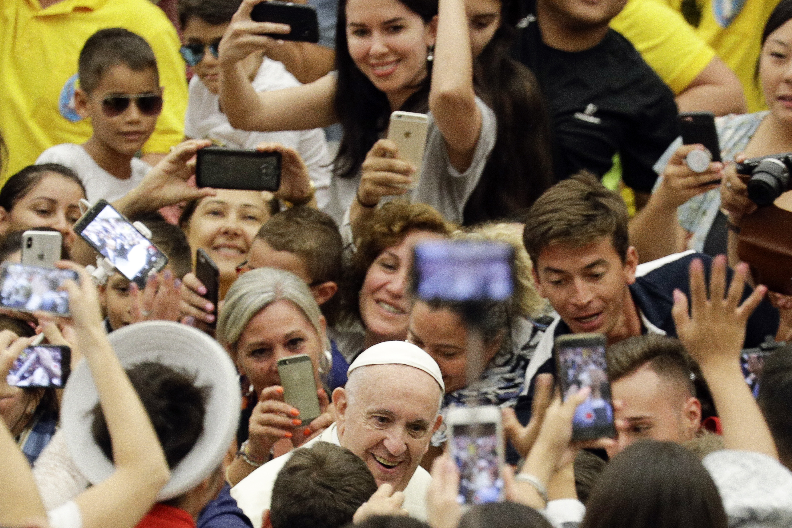 Pope blasts "supermarket of idols" of money, drugs, vanity
