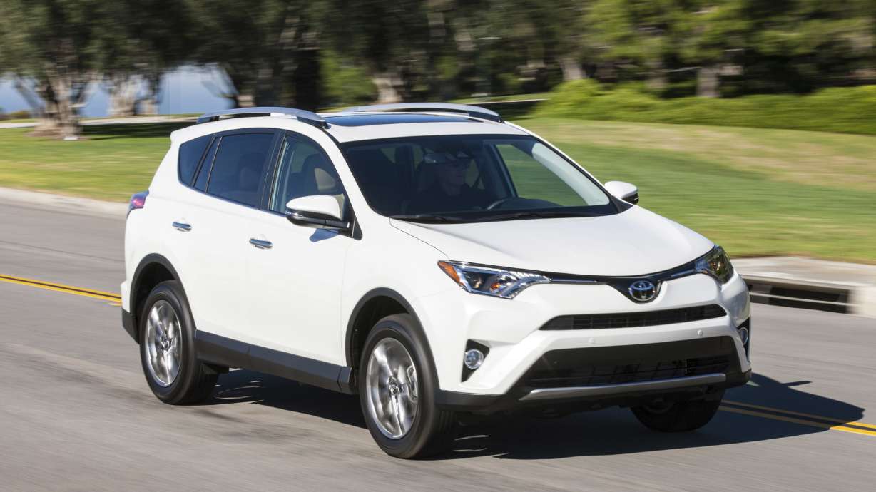 Edmunds: Best used cars for college students