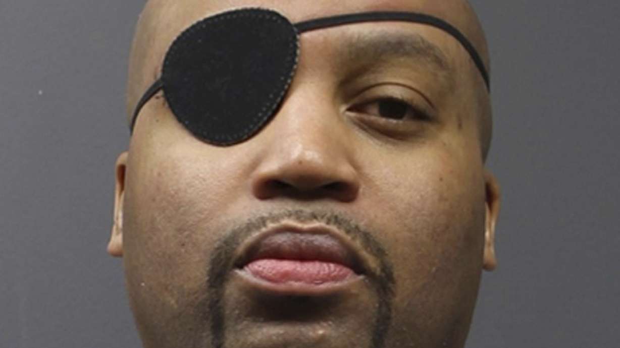 Minnesota inmate charged with murder in guard's killing