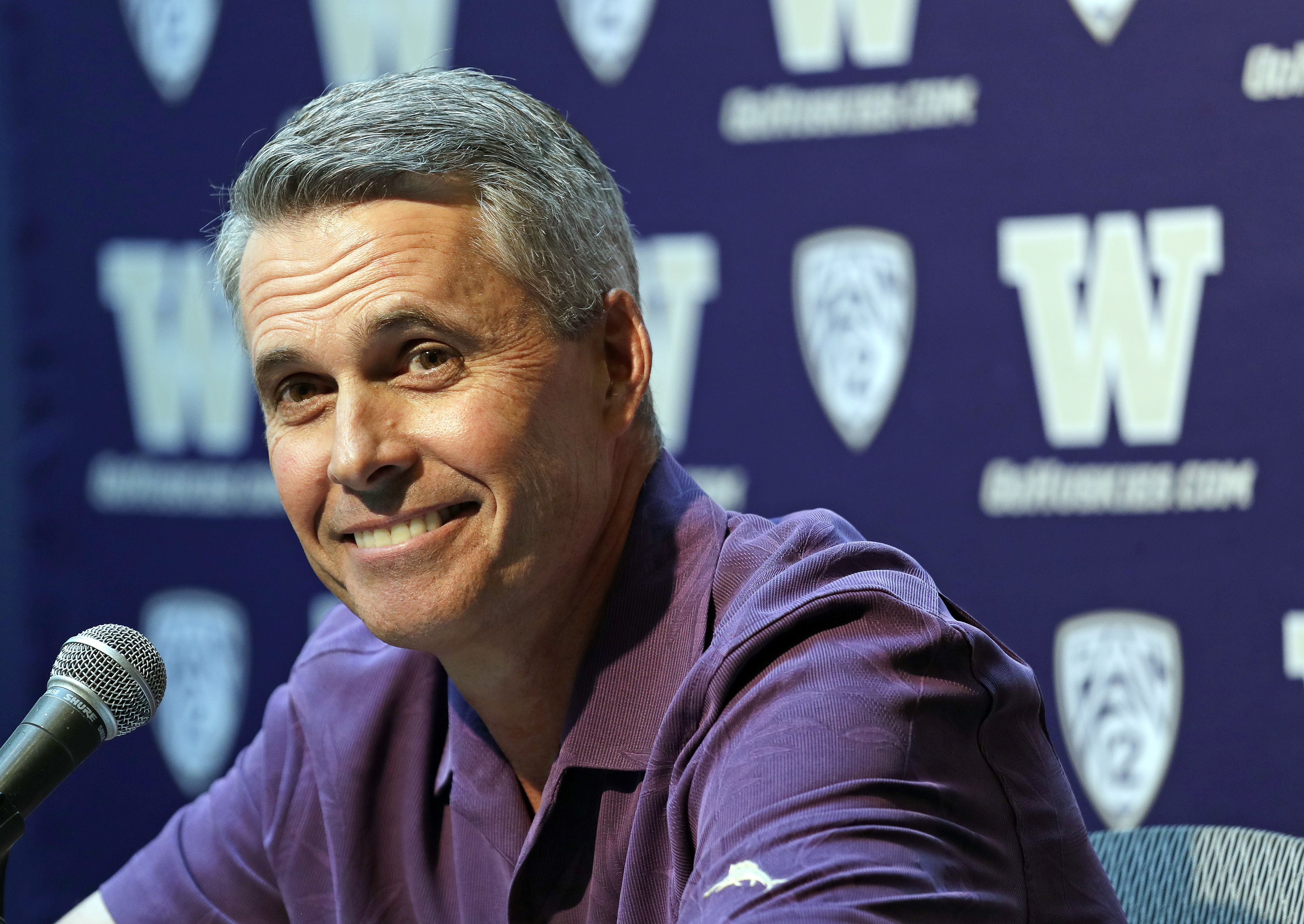 Roaring jets trigger queasy memories for Chris Petersen