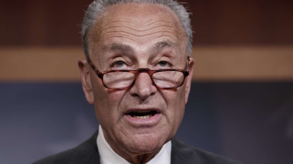 Democrats shift strategy, to begin meeting with Kavanaugh