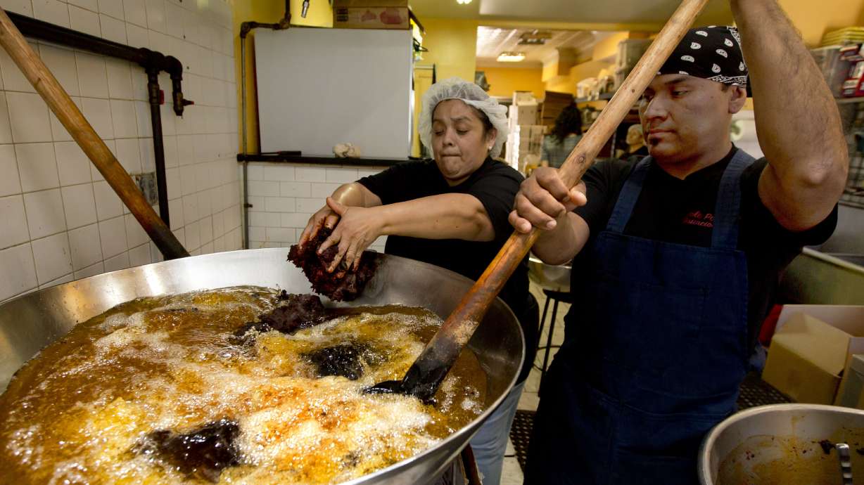 Mexican family gives Brooklyn mole poblano flavor