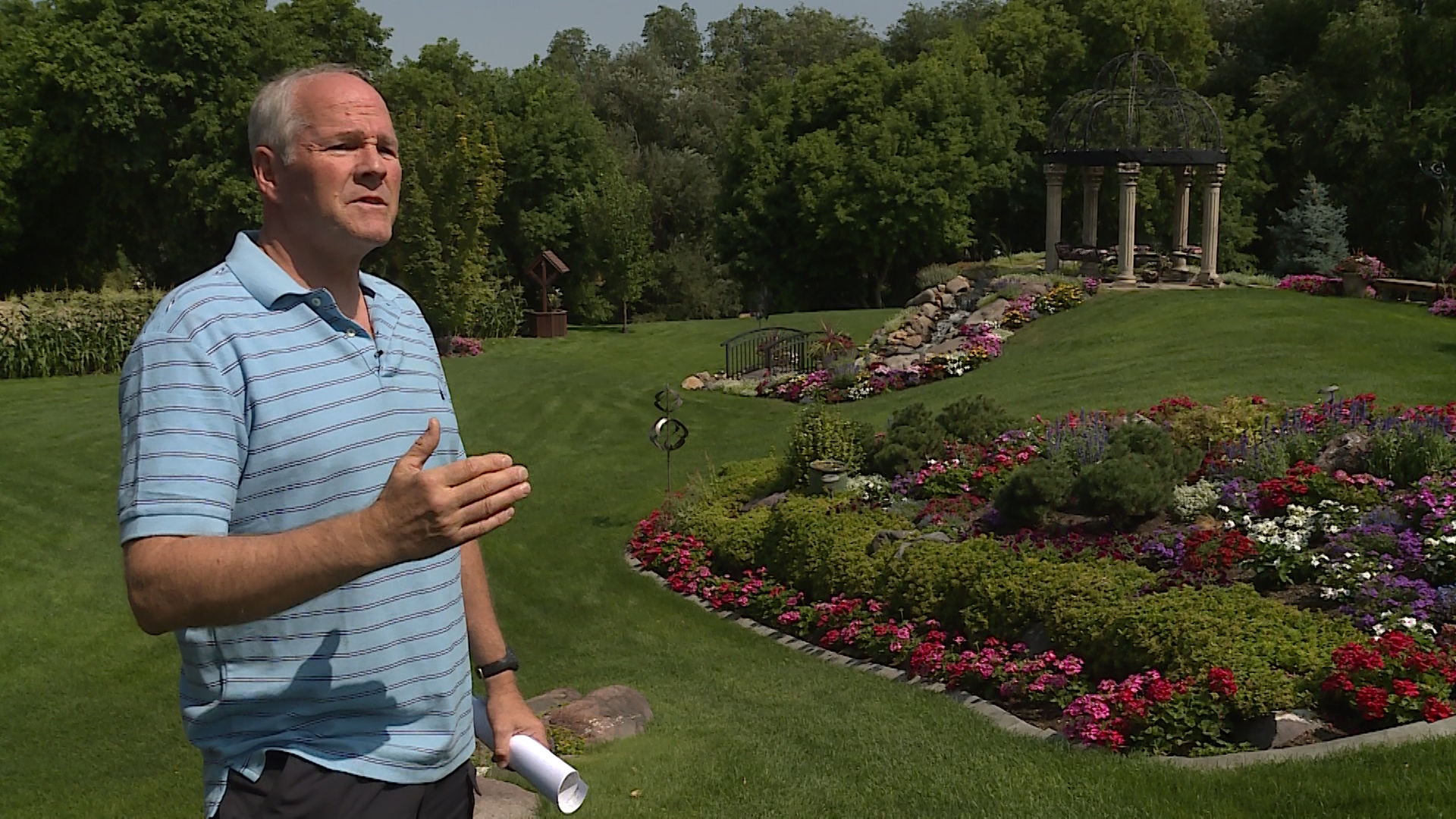 Alma and Karen Hansen are passionate about their beautiful yard: a large grass lawn adorned with beautiful islands of flower arrangements, tall trees and even a couple of rows of corn. This month, their water bill was $662, and they it will be about the same next month. That’s a 51 percent increase over last year.