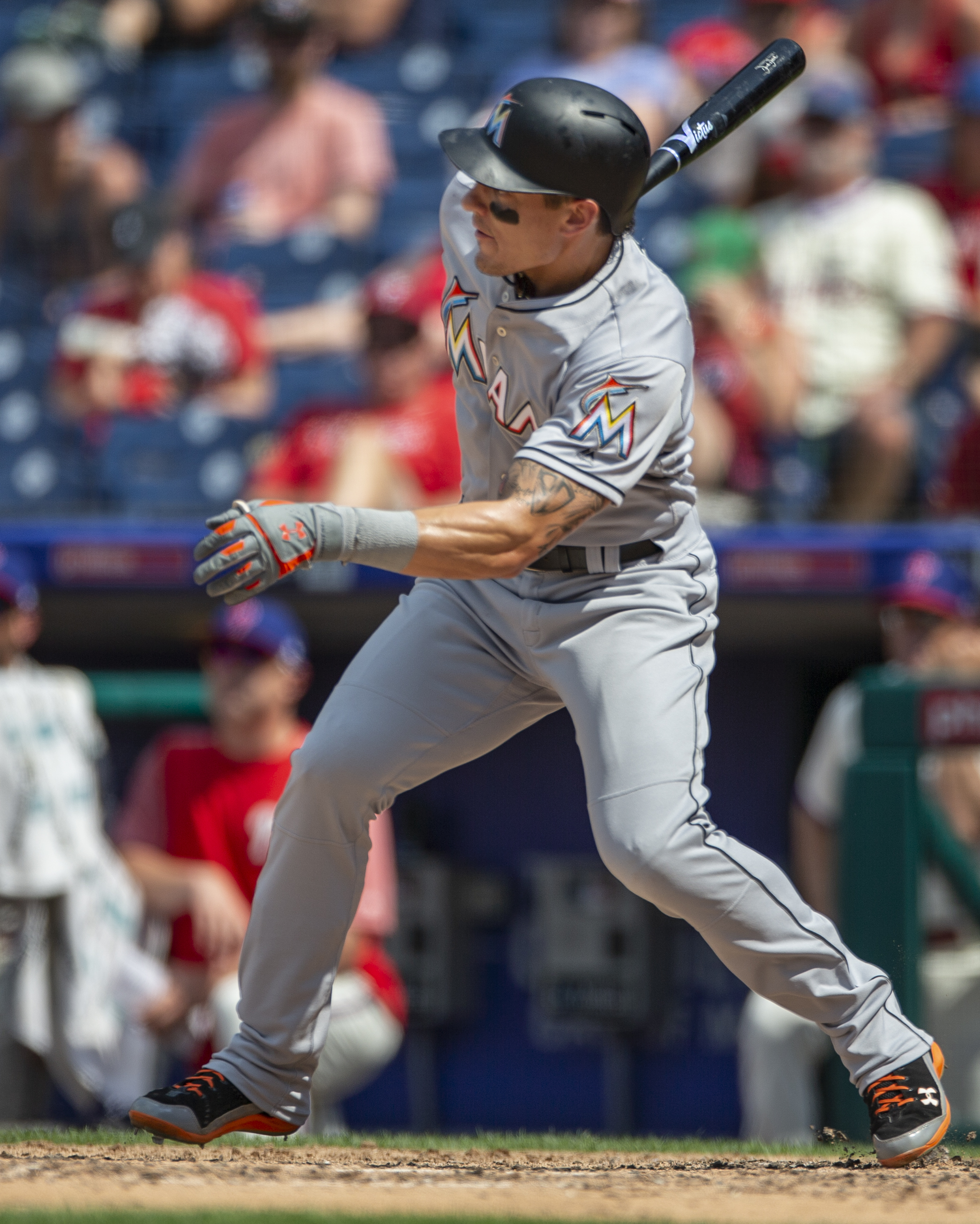Cabrera's 2-run HR in 8th lifts Phillies to sweep of Marlins