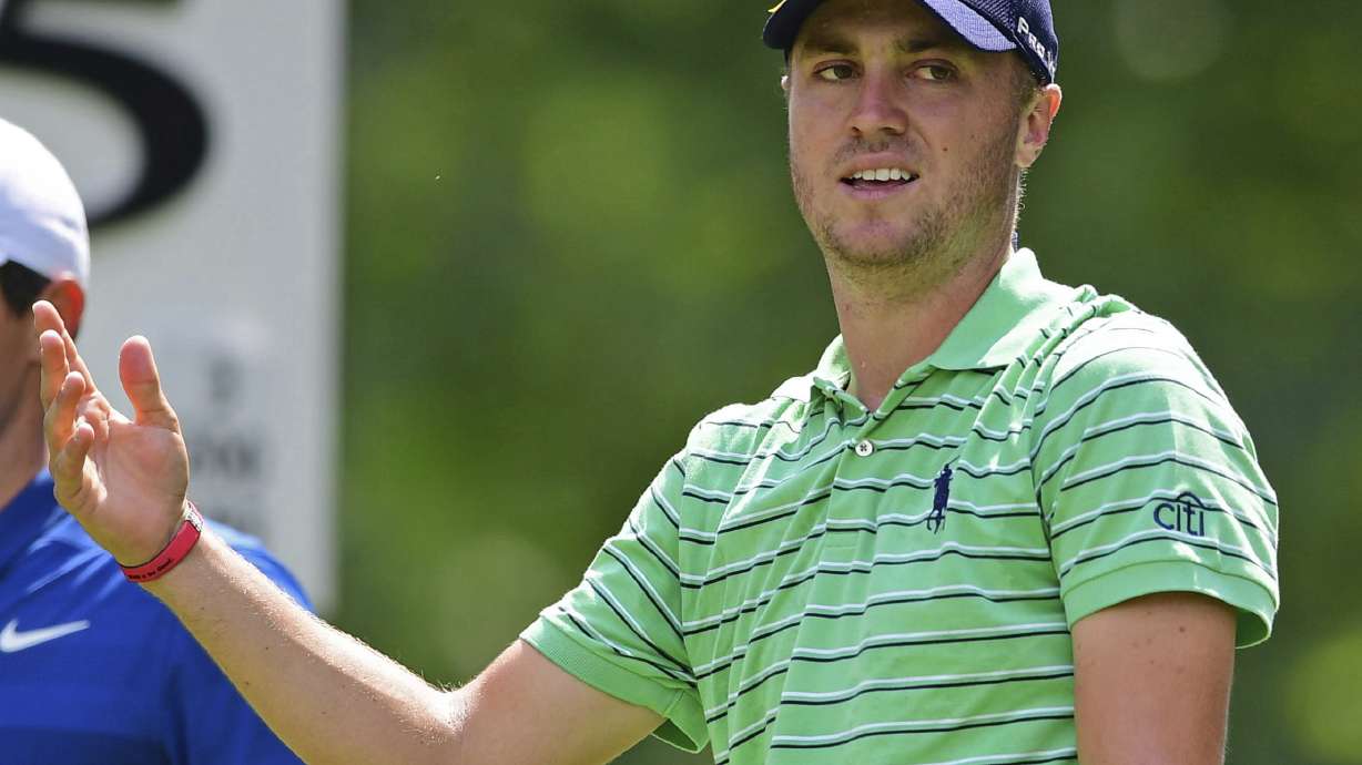 Thomas doesn't break sweat in winning finale at Firestone