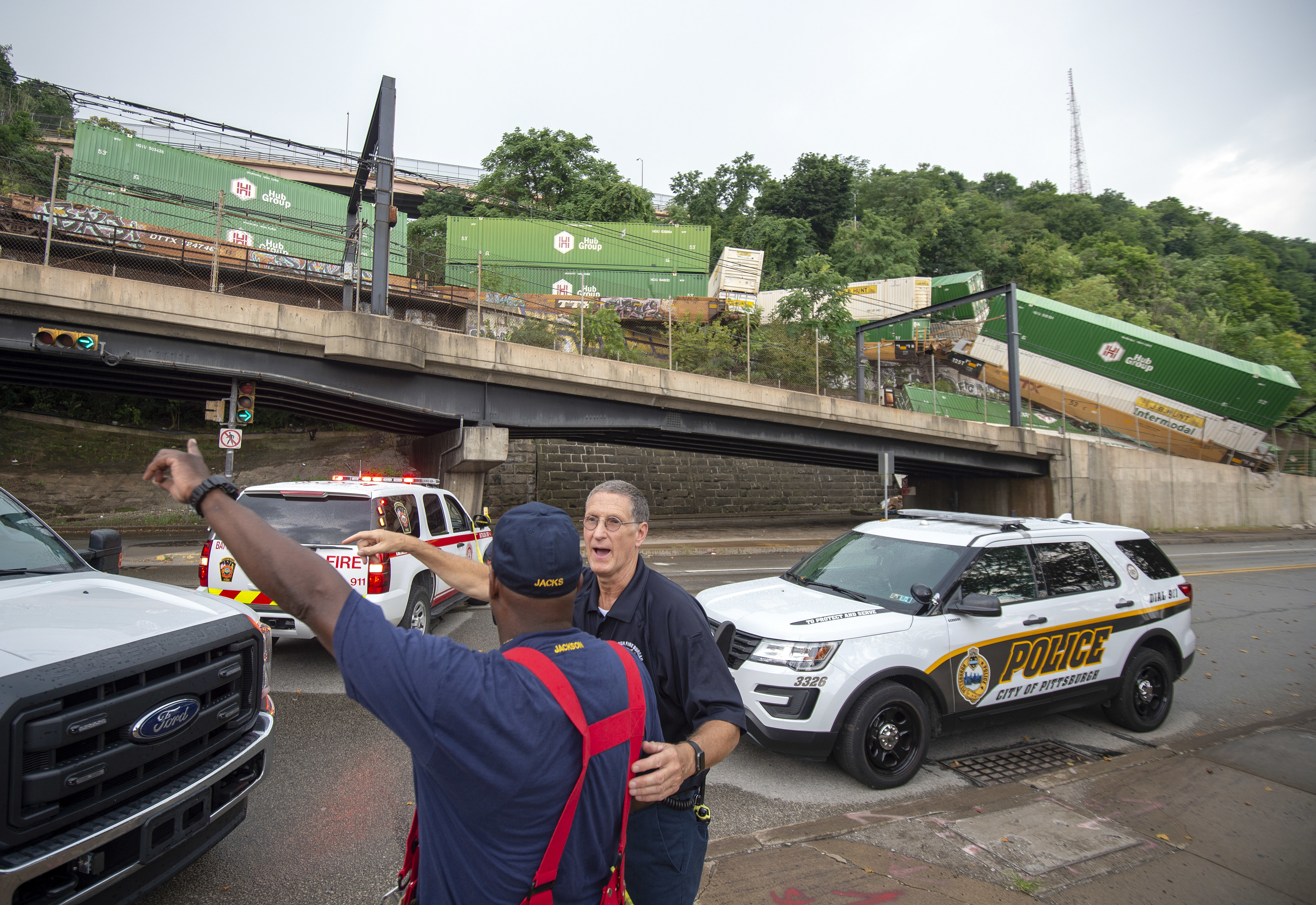Freight train derailment complicates commute in Pittsburgh