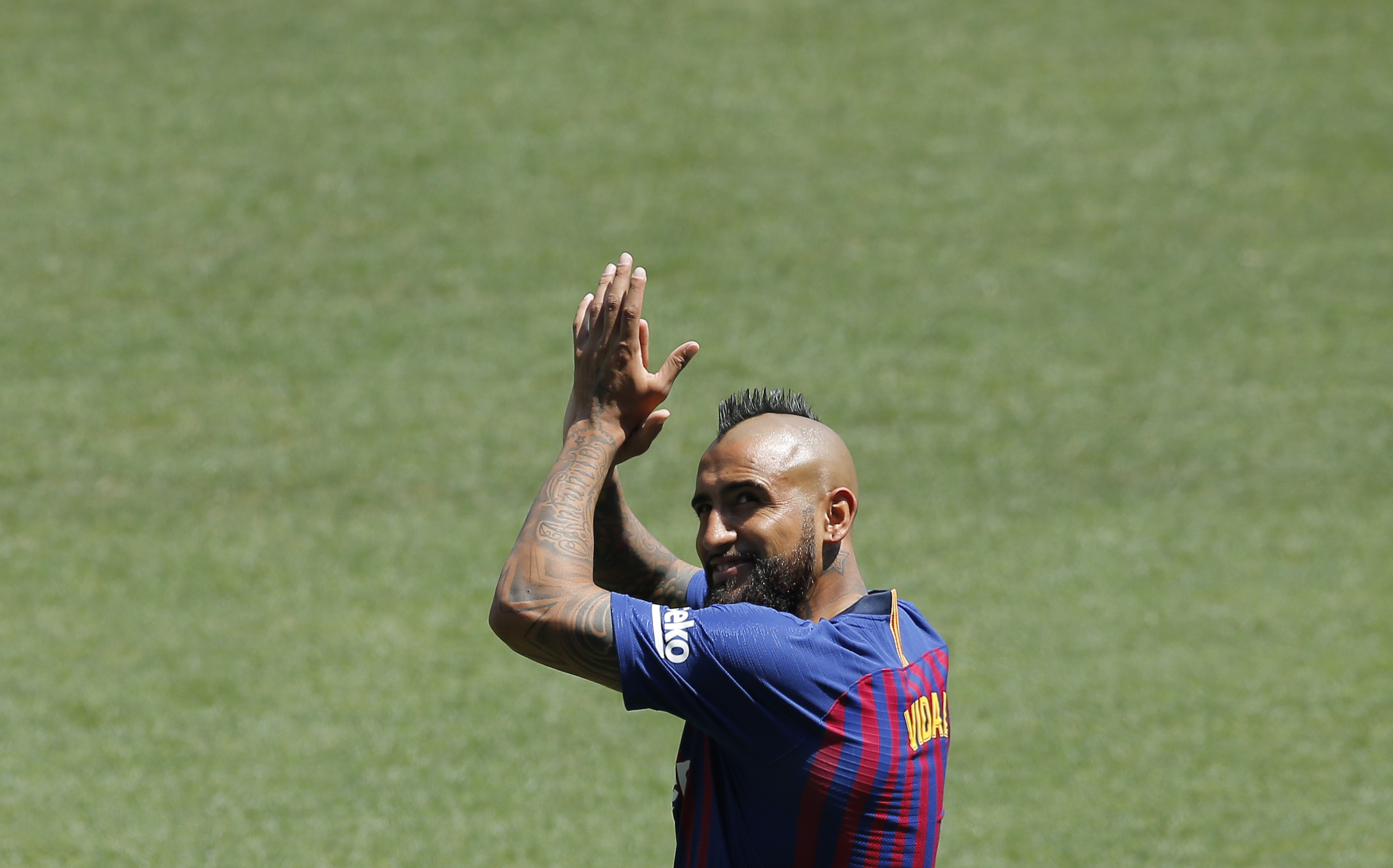 Vidal hopes to win Champions League title with Barcelona