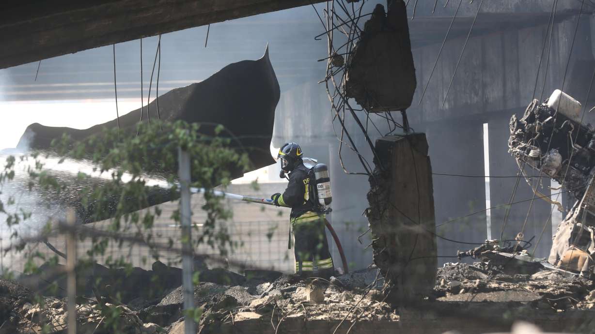 Italian prosecutors investigate fiery crash near Bologna