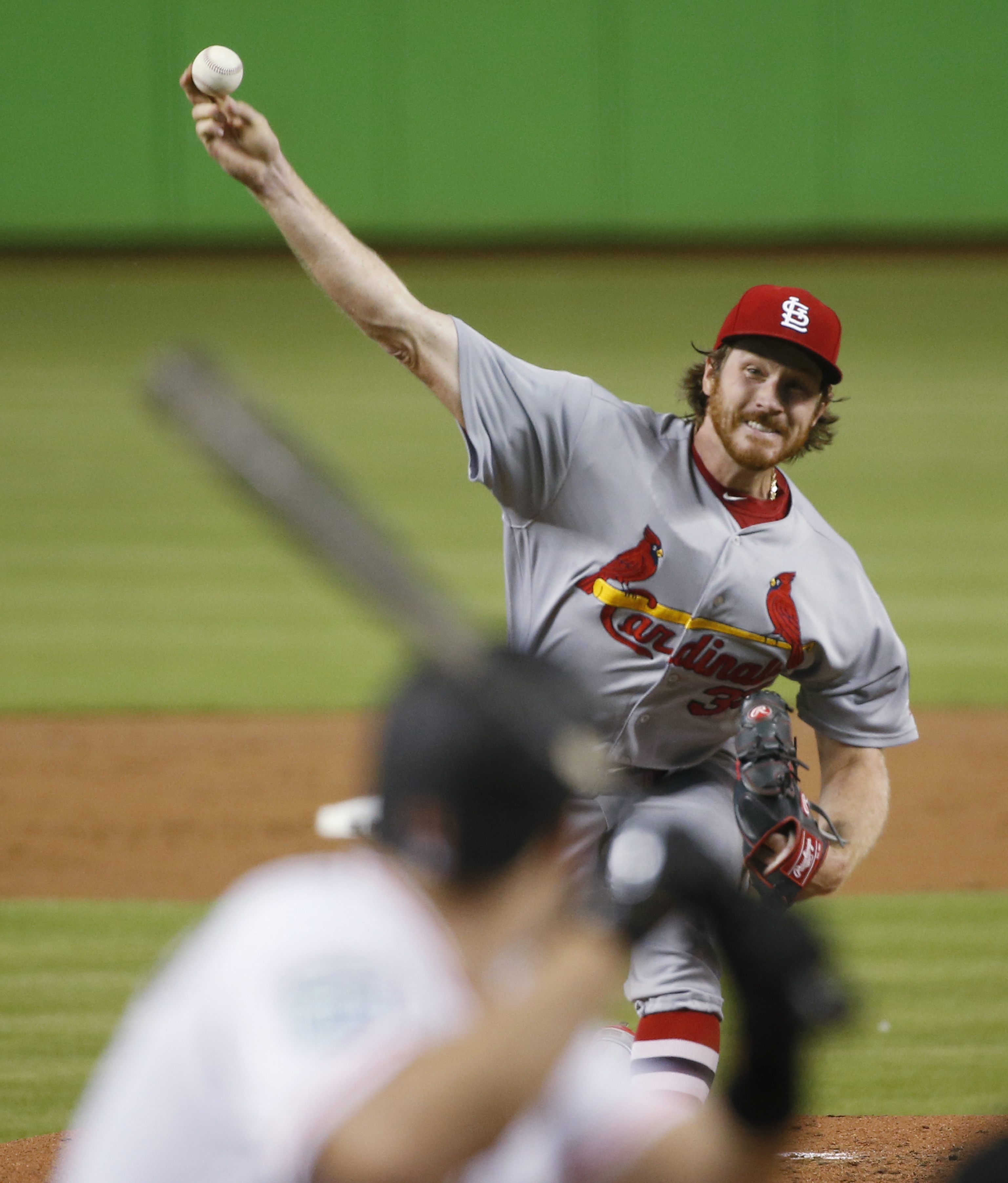 Carpenter's home run in 8th send Cardinals over Marlins 3-2