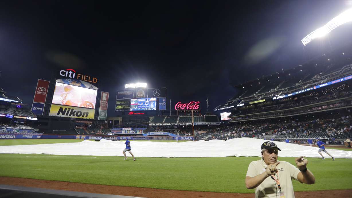 Romano wins in NY homecoming, Reds beat Mets 6-1