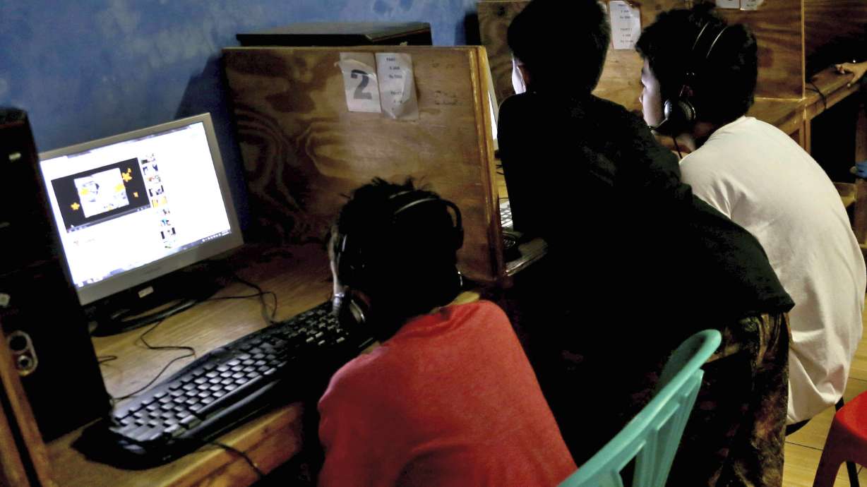 Advocates condemn psych techniques used to keep kids online