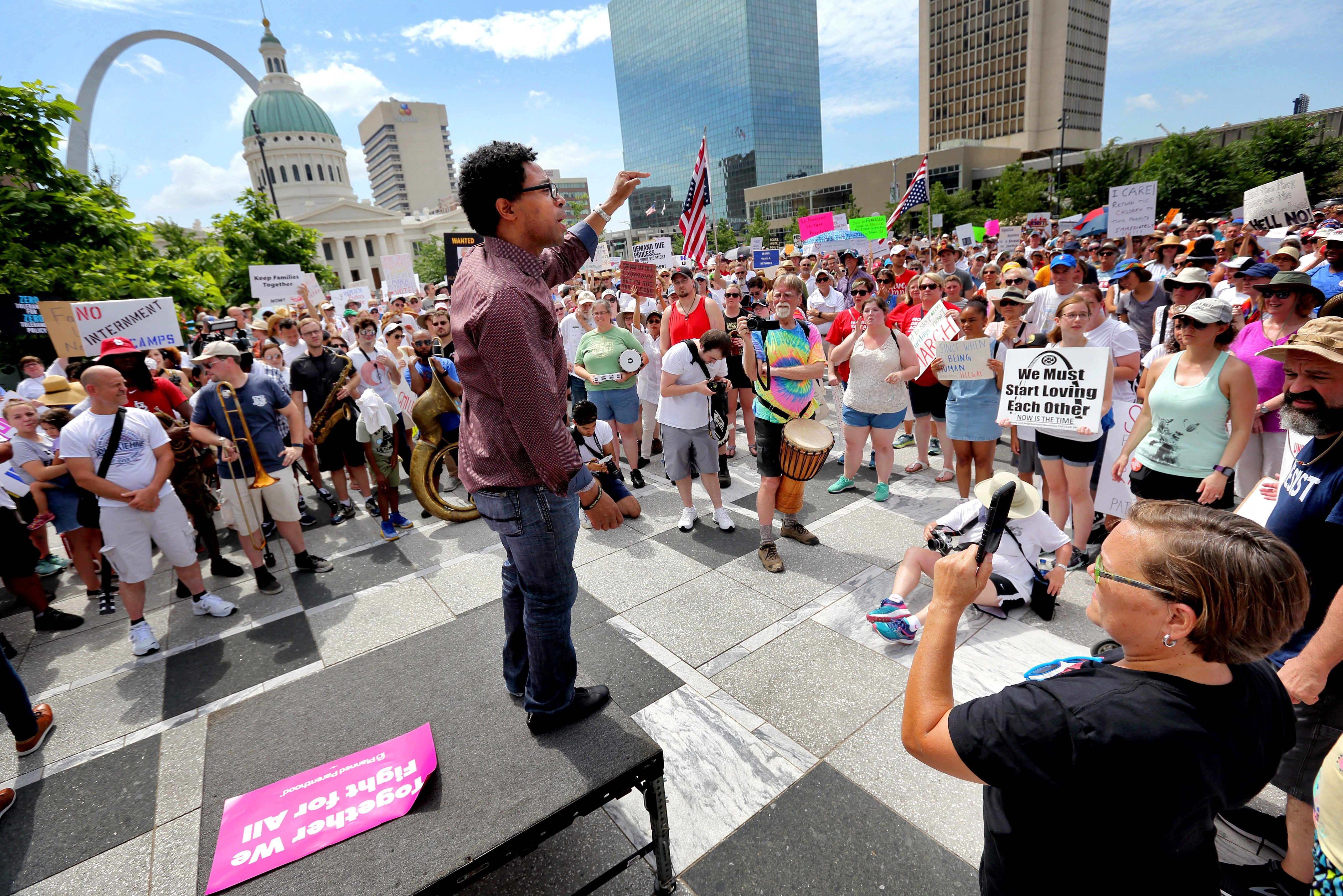 Ferguson councilman ousts prosecutor McCulloch in primary