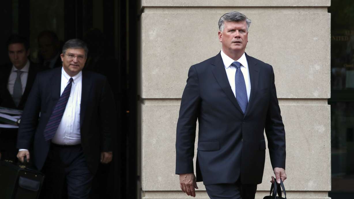 The Latest: Manafort prosecutors expect to rest case Friday