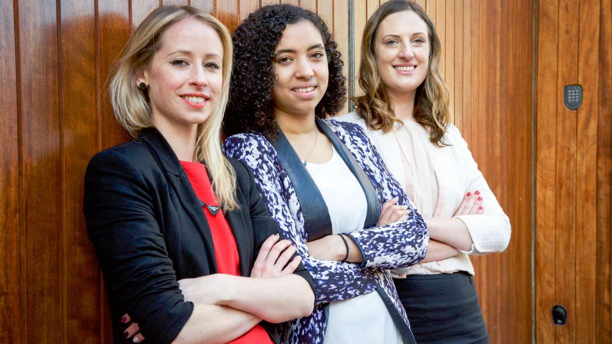 This app works like Tinder — for female friendships