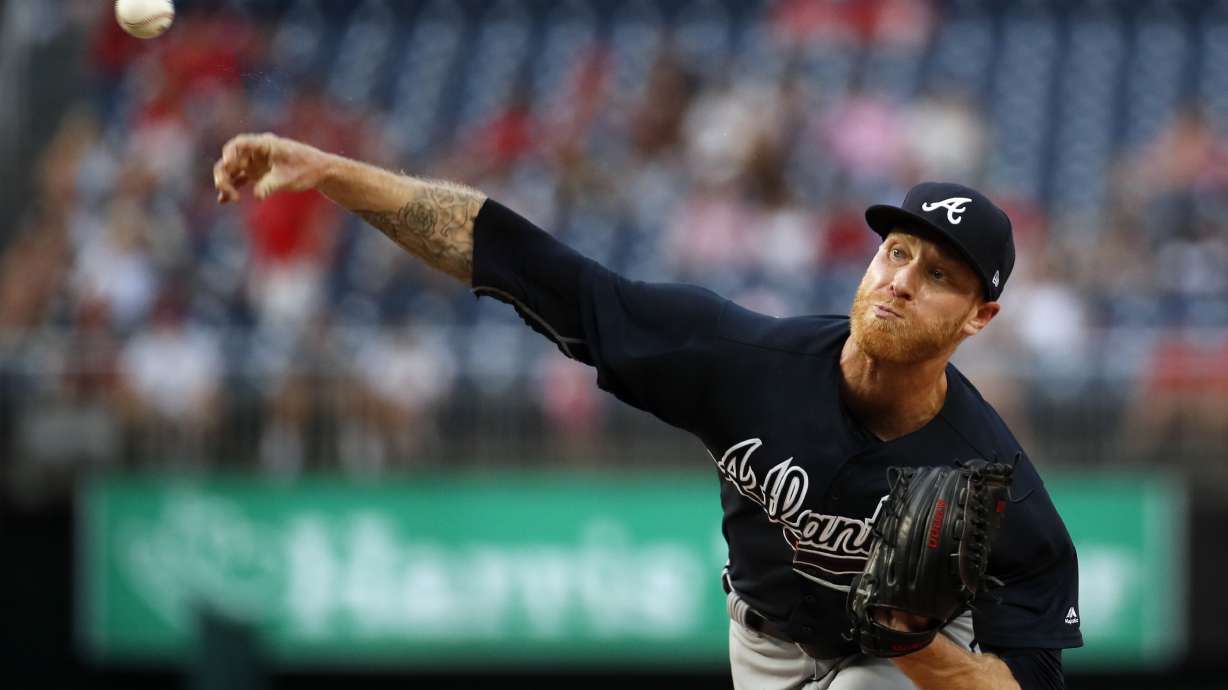 Acuna's homer-robbing catch helps Braves beat Nats 8-3