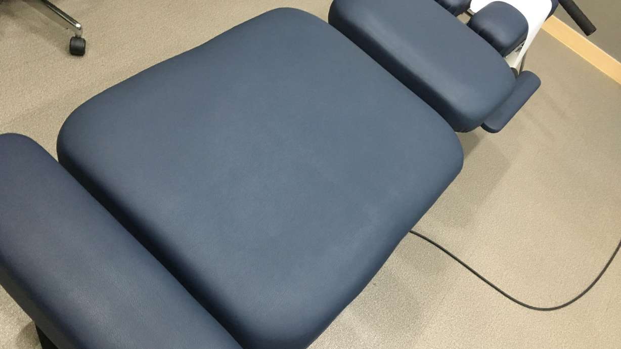 Chiropractor charged with sex abuse of patient