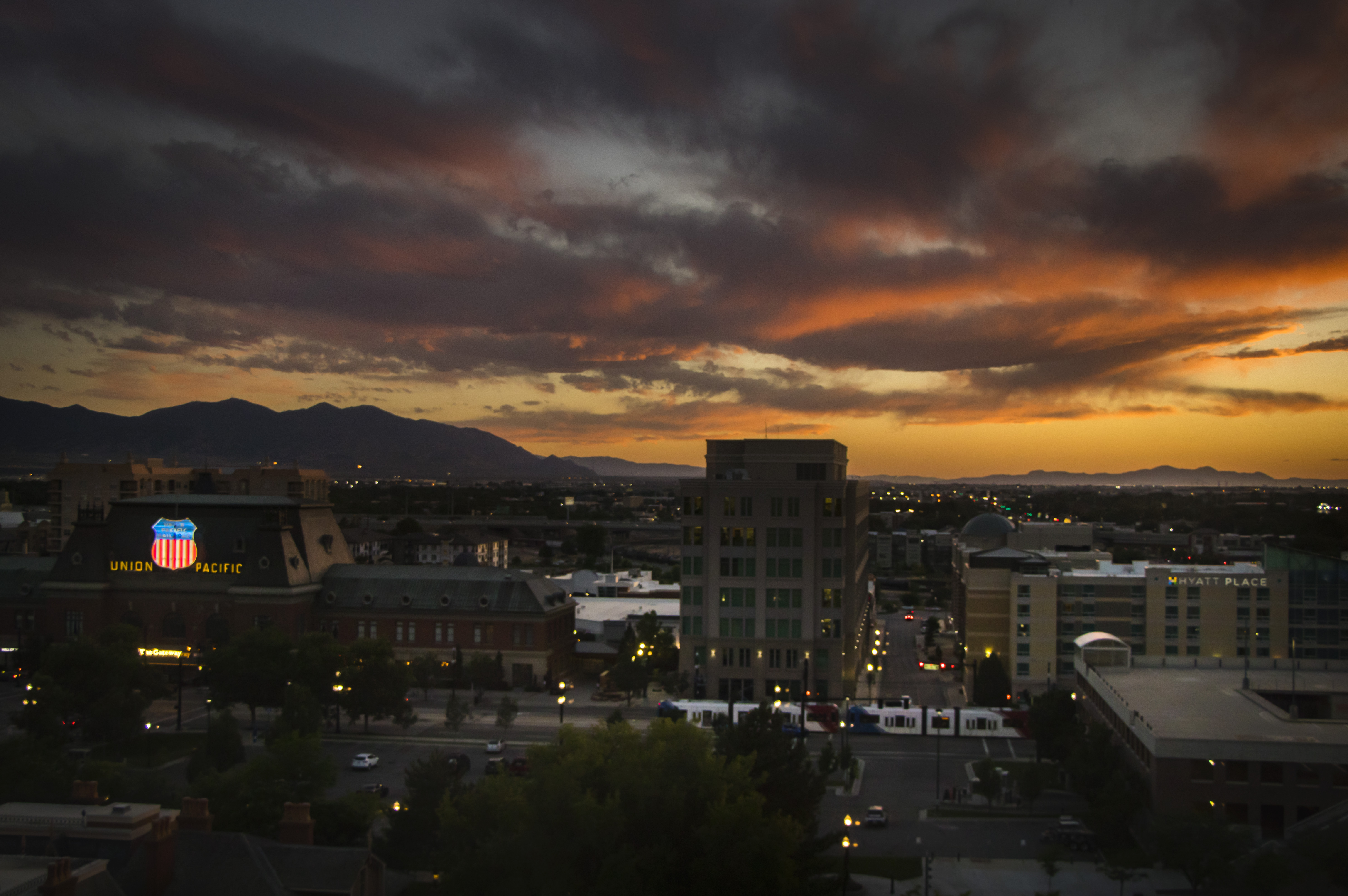 A photo of a sunset from the eighth floor of the KSL Building on June 21, 2018. (Photo: Carter Williams, KSL.com)