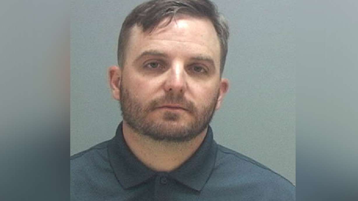 Former Utah bank manager sentenced in $565K theft case