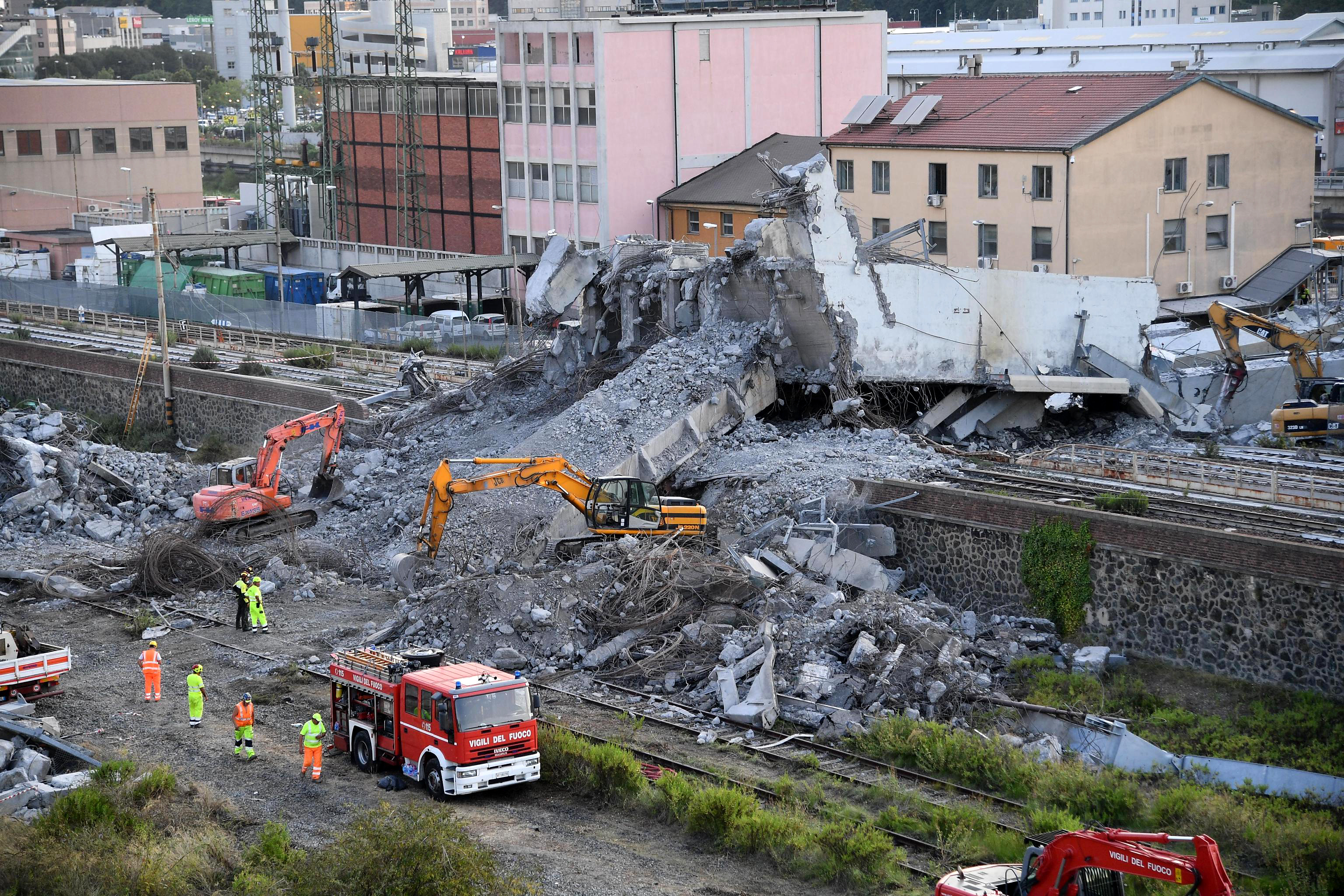 Anger engulfs families as Italy buries its bridge victims