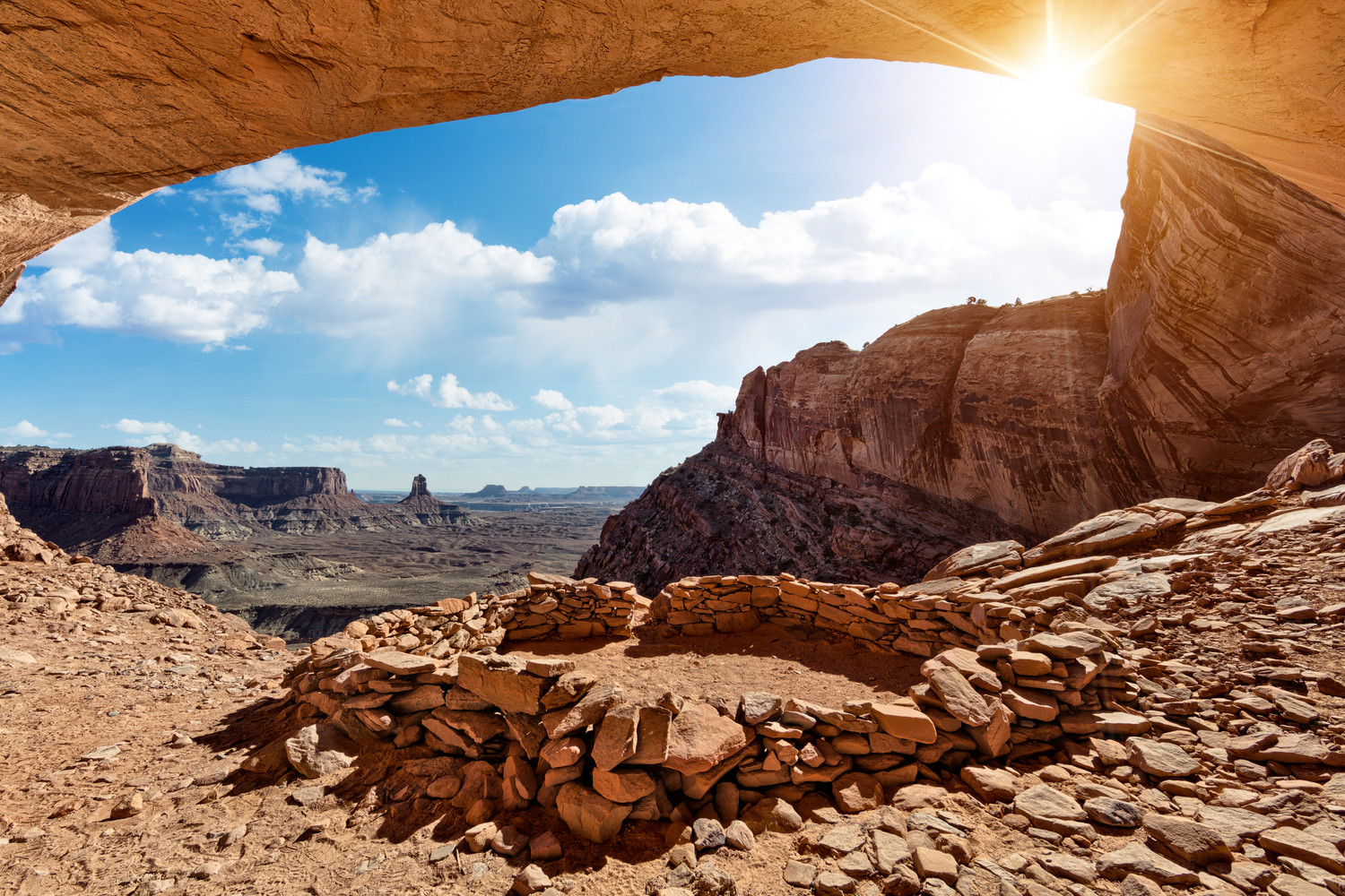 False kiva top trail canyonlands