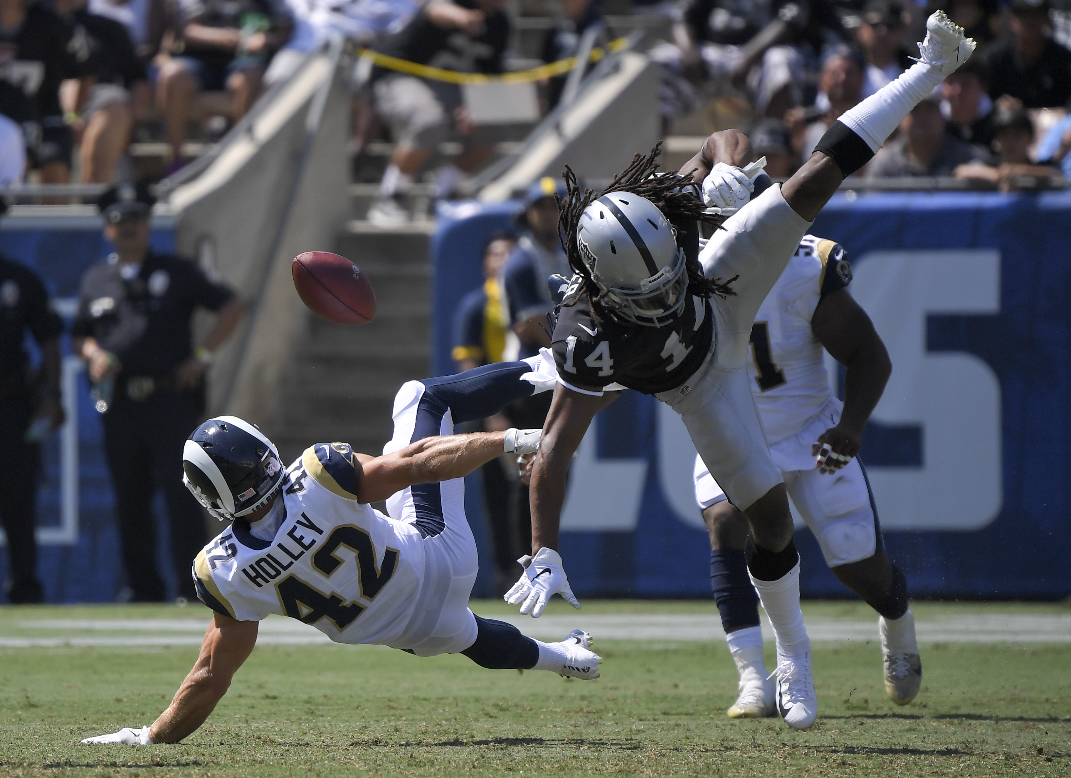 LA Rams spoil Raiders' return to Coliseum with 19-15 win