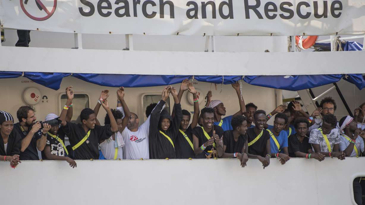 Italy threatens to return migrants to Libya in new standoff