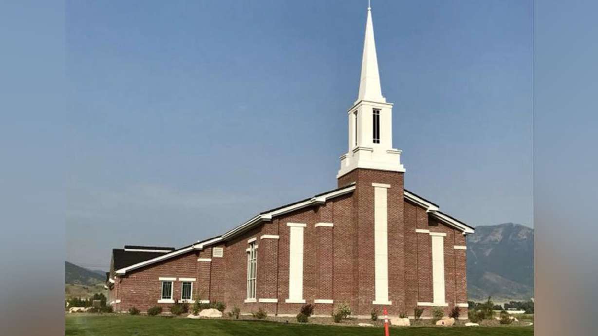 New chapel in Idaho replaces meetinghouse that burned down in 2016