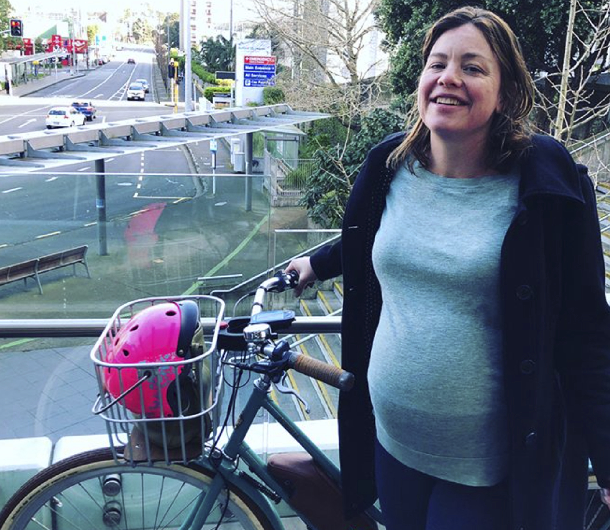 42 weeks pregnant, New Zealand minister cycles to hospital