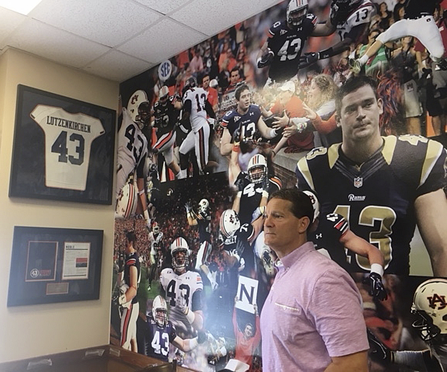 Ex-Auburn coach Gene Chizik loving life doing dad things