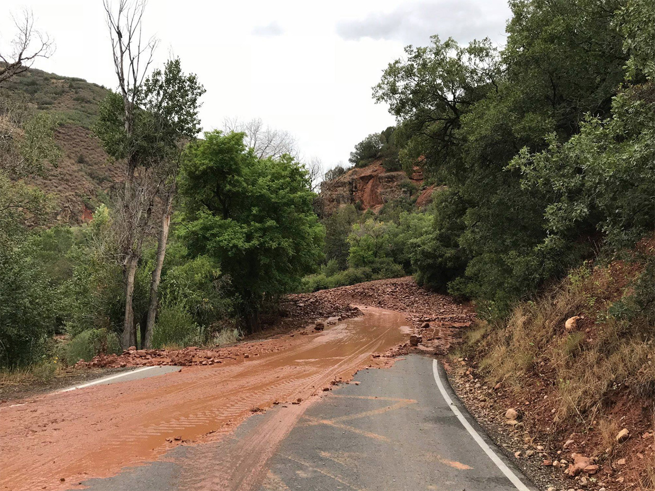 Flash flood warning issued in Kane County; several roads remain closed ...