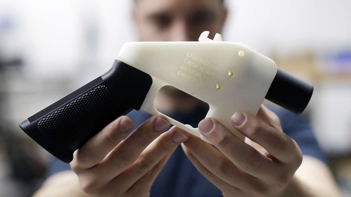 Texan says he's selling 3D-printed gun plans, despite ruling