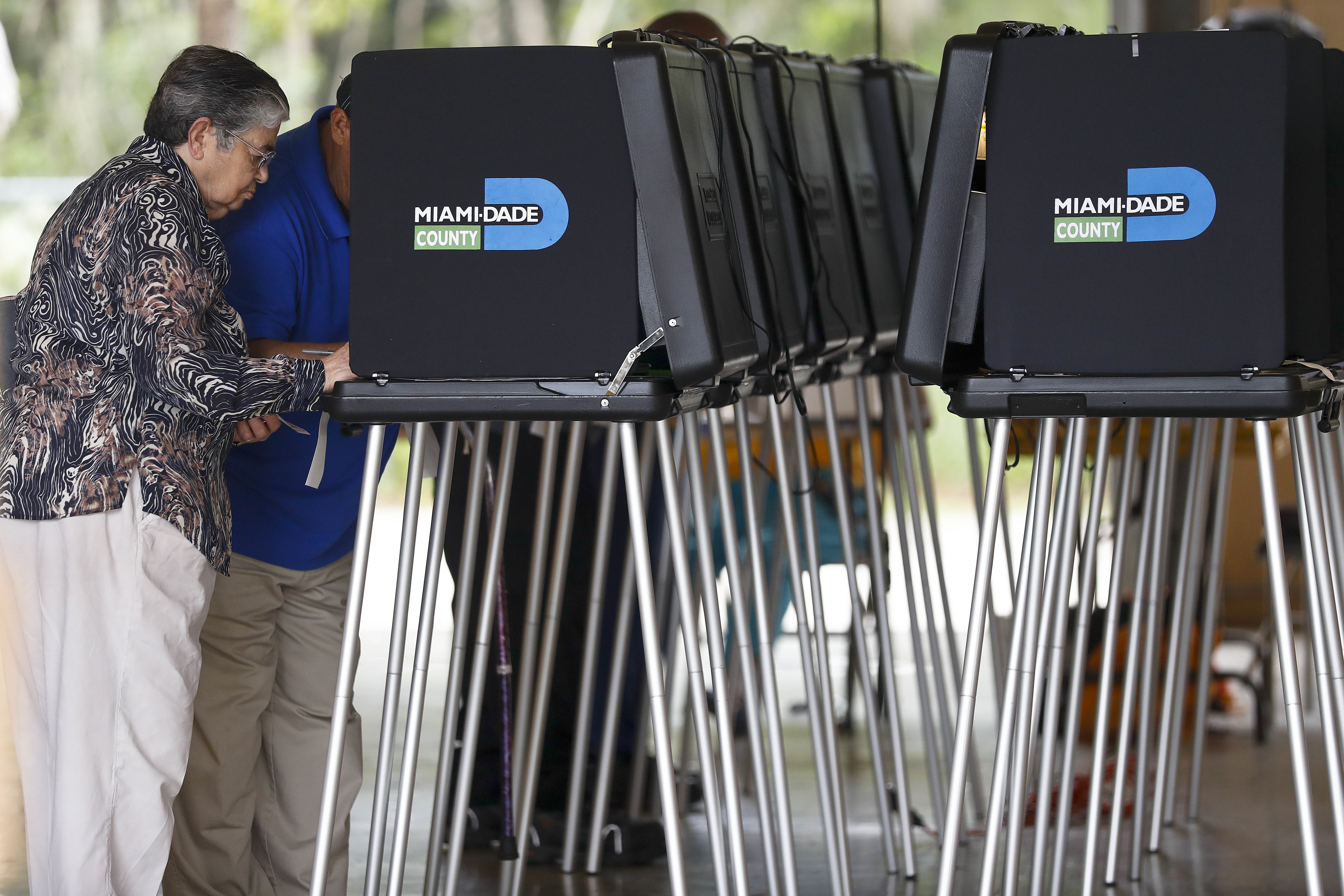 Florida Gov. Scott, US Sen. Nelson head into pricey showdown