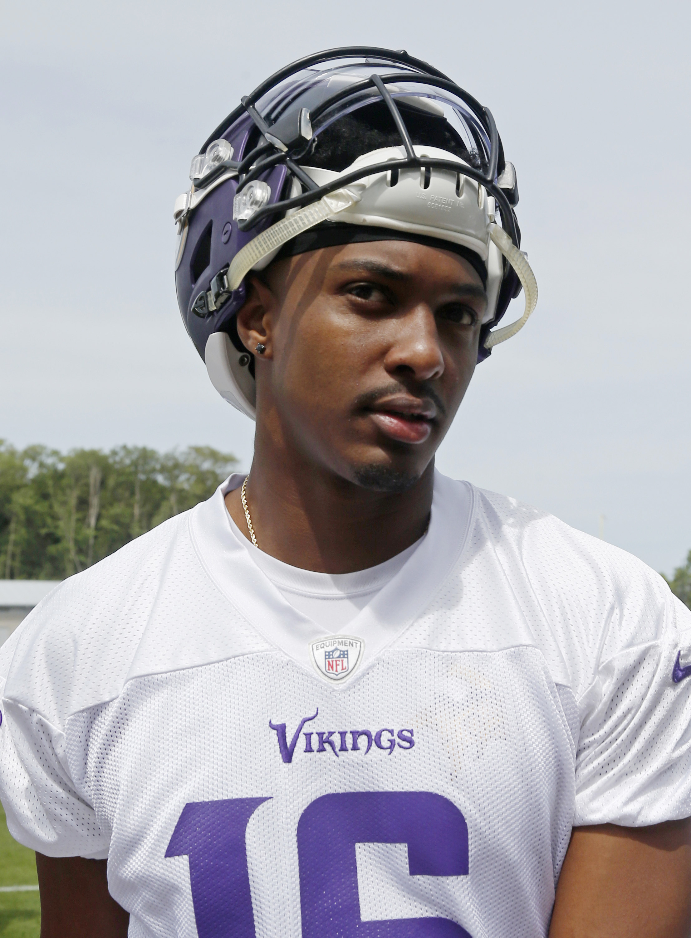 Vikings' Jones arrested on suspicion of assault, theft