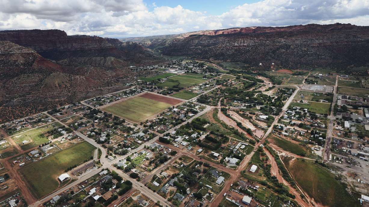 Polygamous sect members keep control of town council