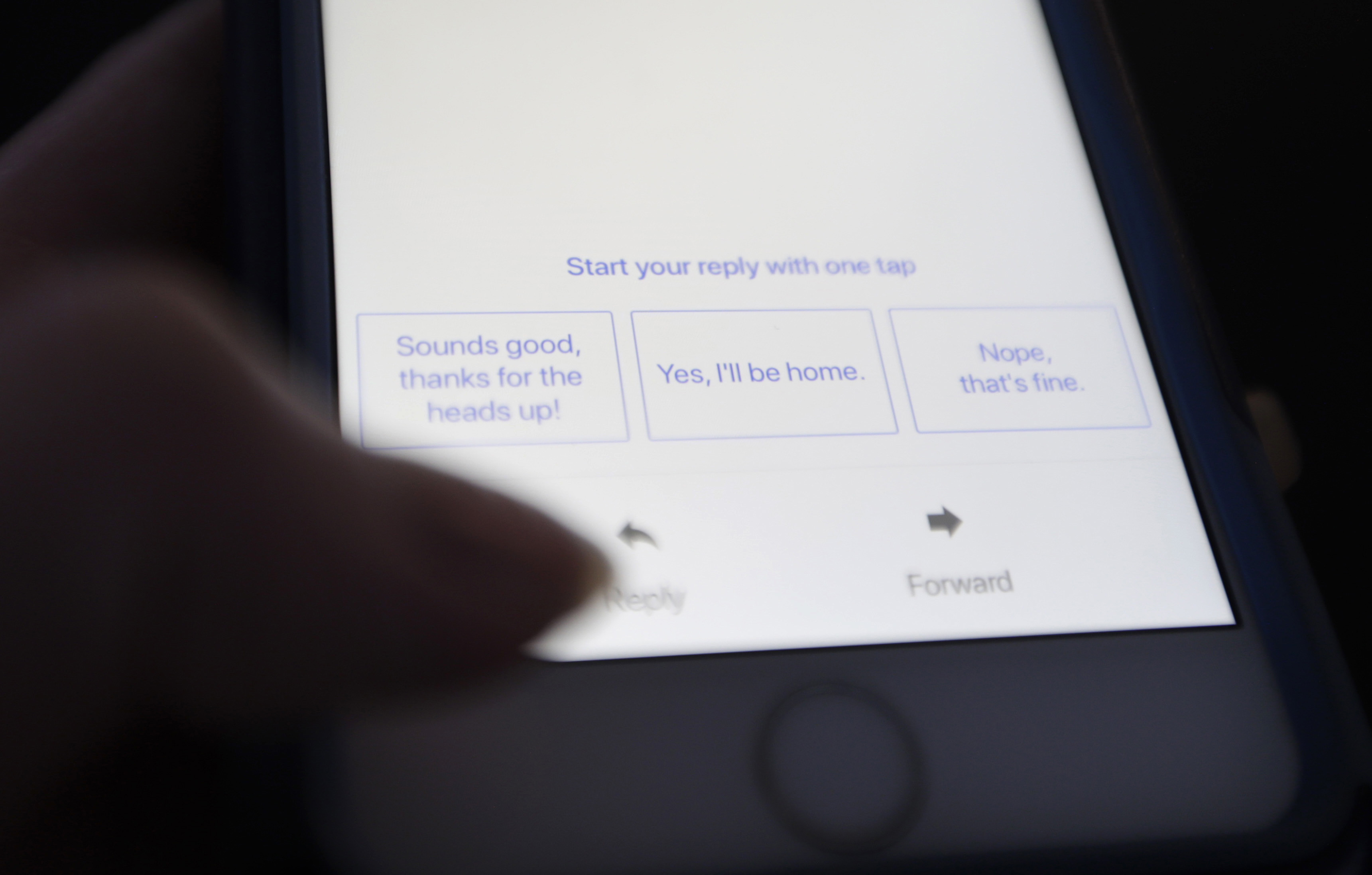 Useful or creepy? Machines suggest Gmail replies