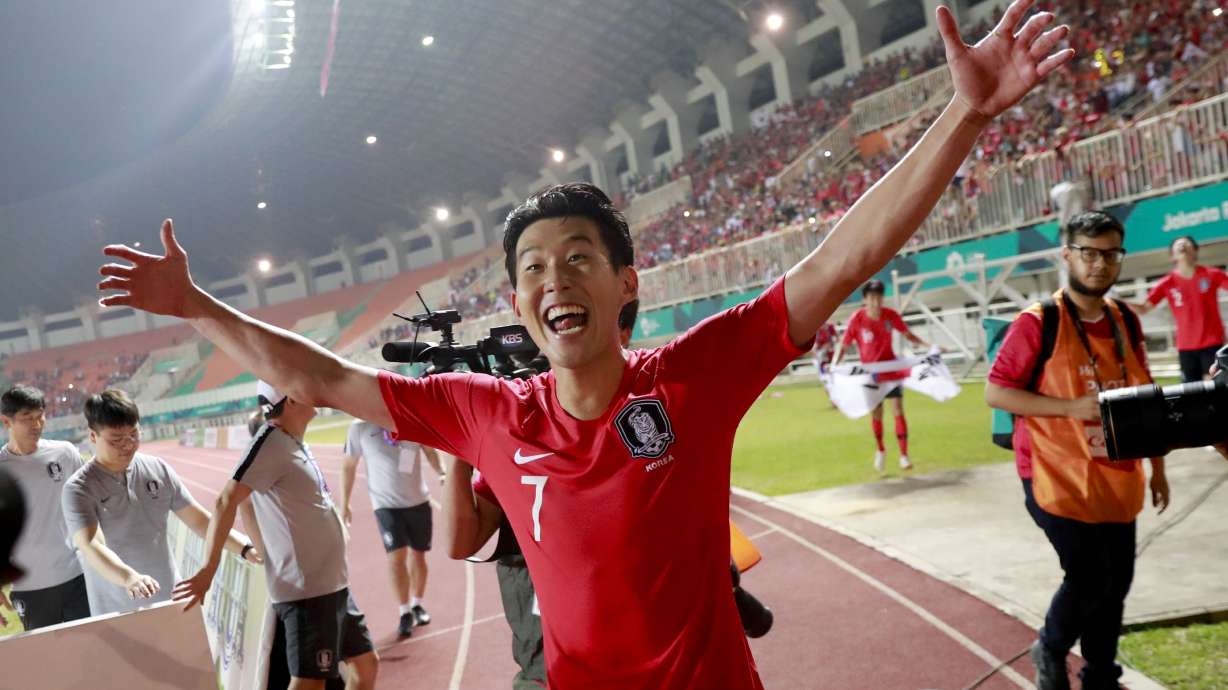 Tottenham's Son avoids military duty with Asian Games gold