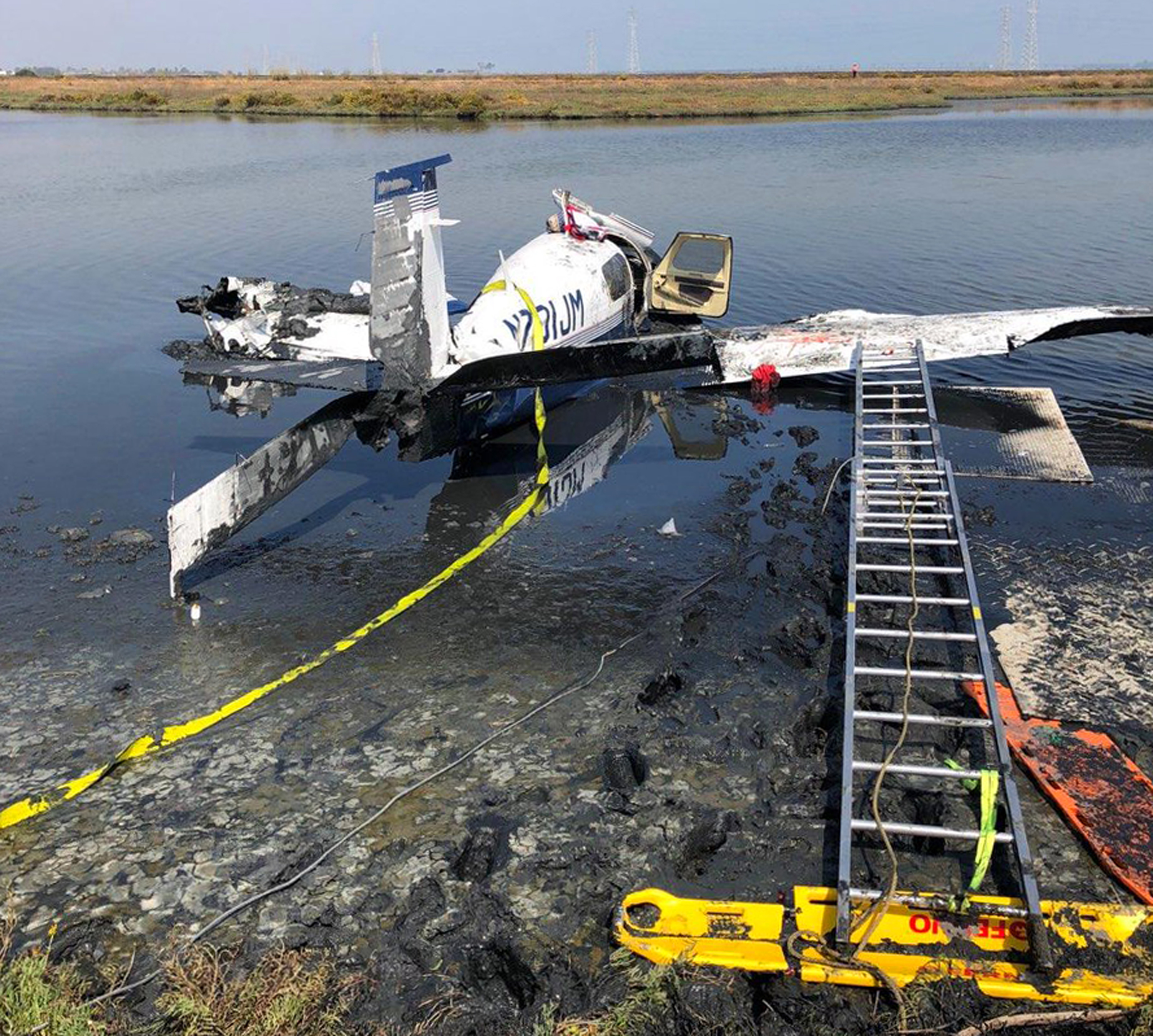 Mother, daughter injured in deadly small plane crash