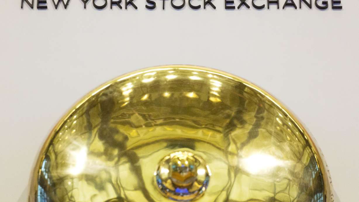 Asian stocks mixed as comment period for US tariffs ends