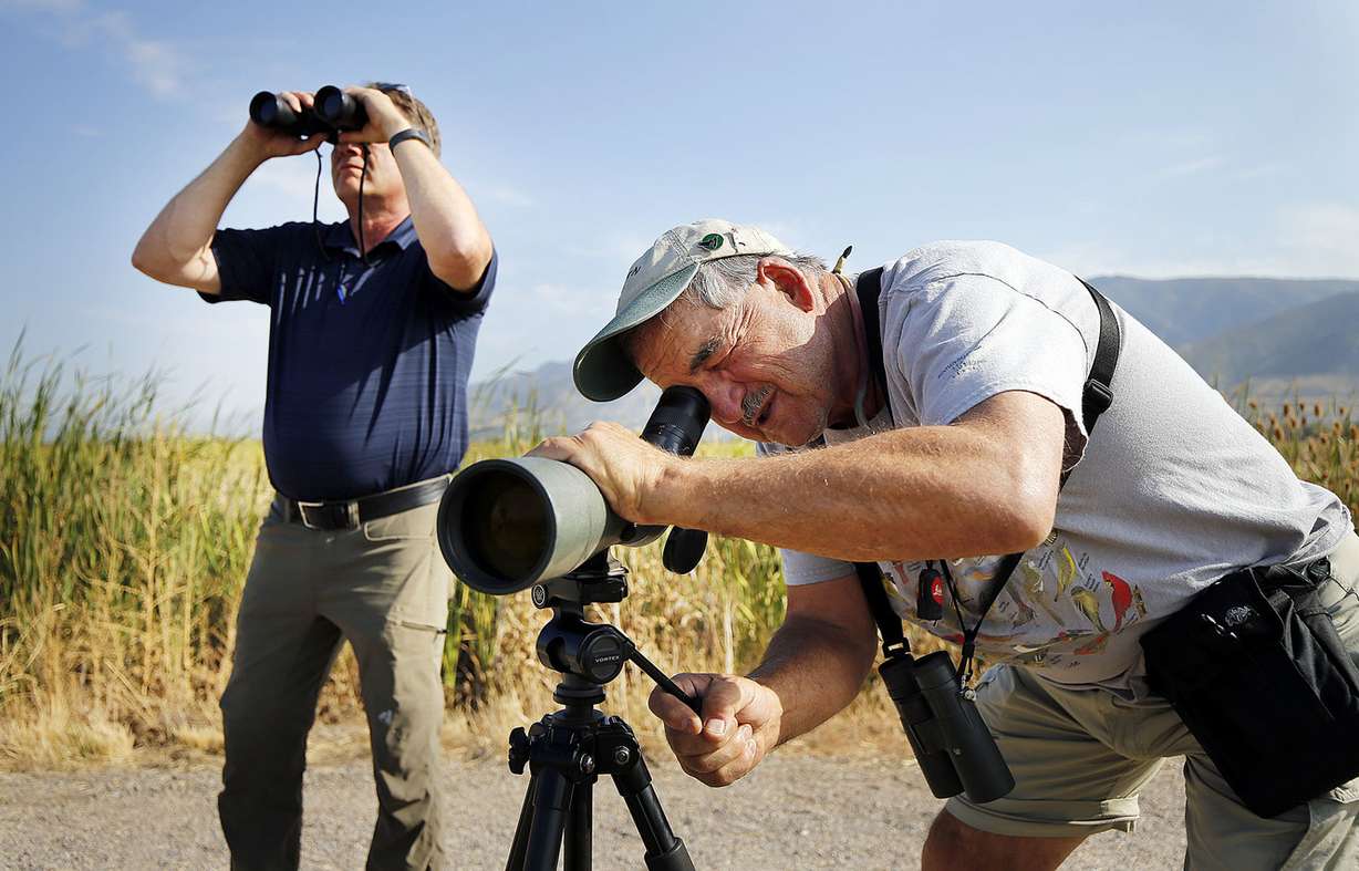 Dan Pratt, left, and Dan Johnston, Wasatch Audubon president, look at birds as the Eccles Wildlife Education Center opens in Farmington on Wednesday, Sept. 5, 2018. (Photo: Ravell Call, KSL)