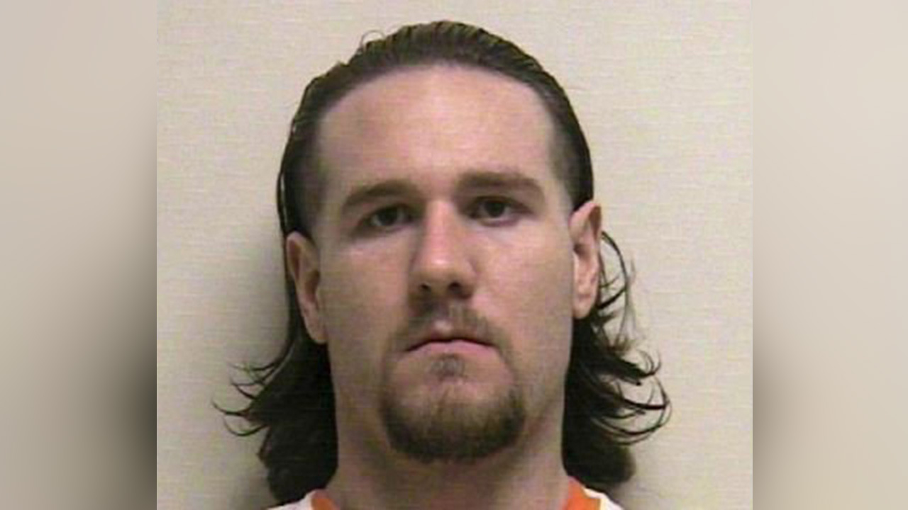 Fugitive apprehension team arrests man who set himself on fire at Kaysville gas station