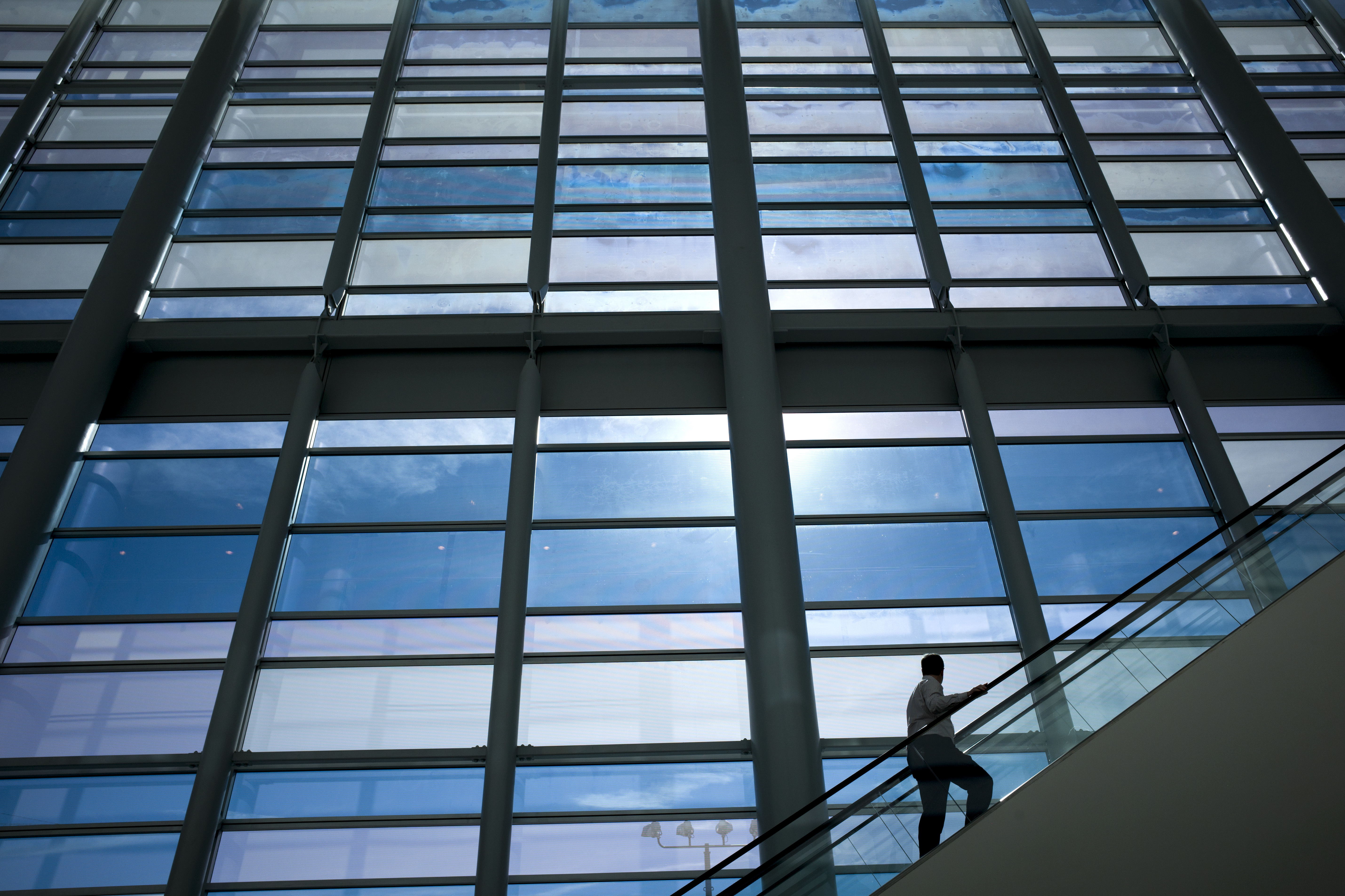 Intent on getting a big raise? You may have to quit your job