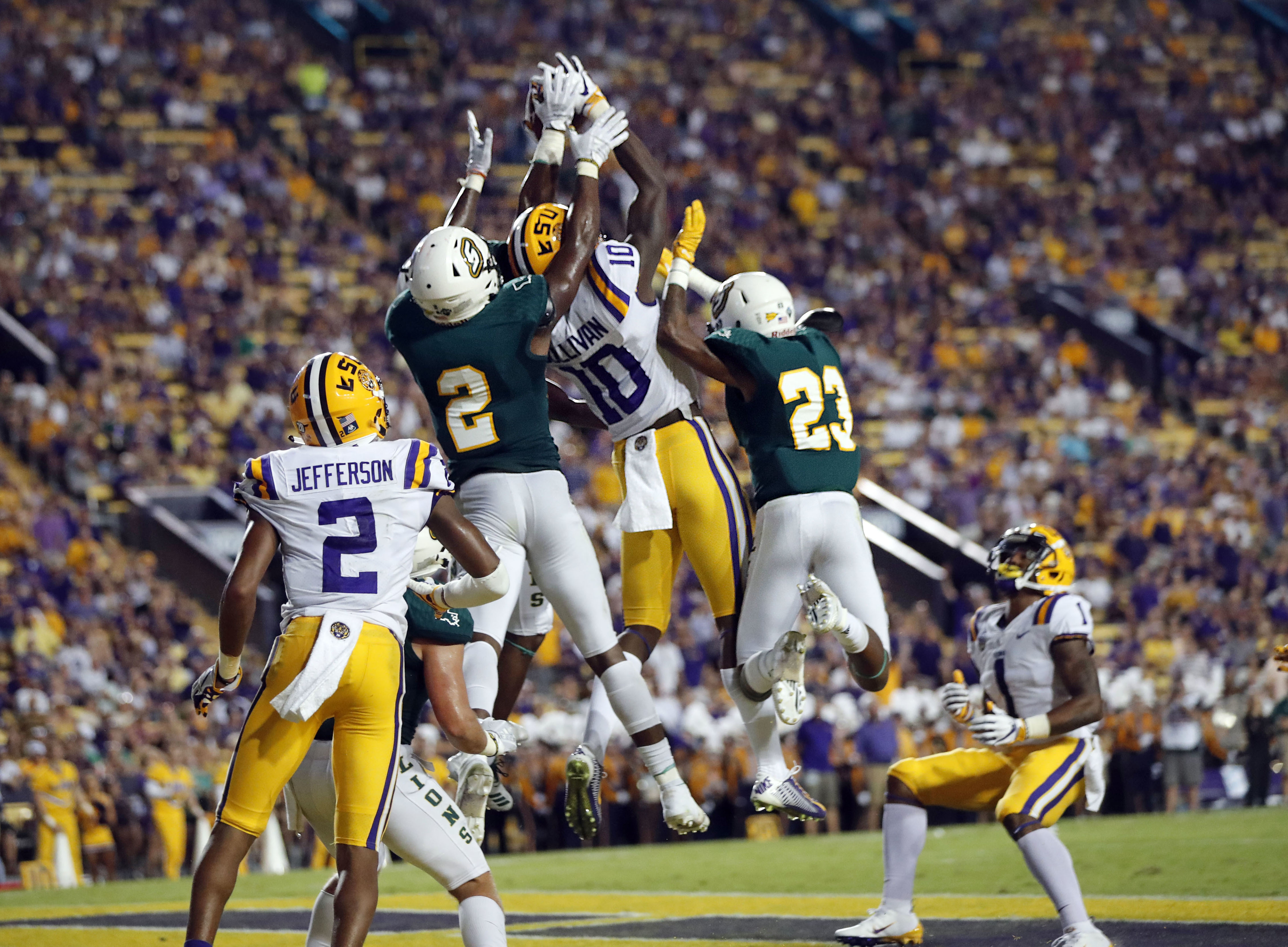 No. 11 LSU struggles in stints, defeats SE Louisiana 31-0