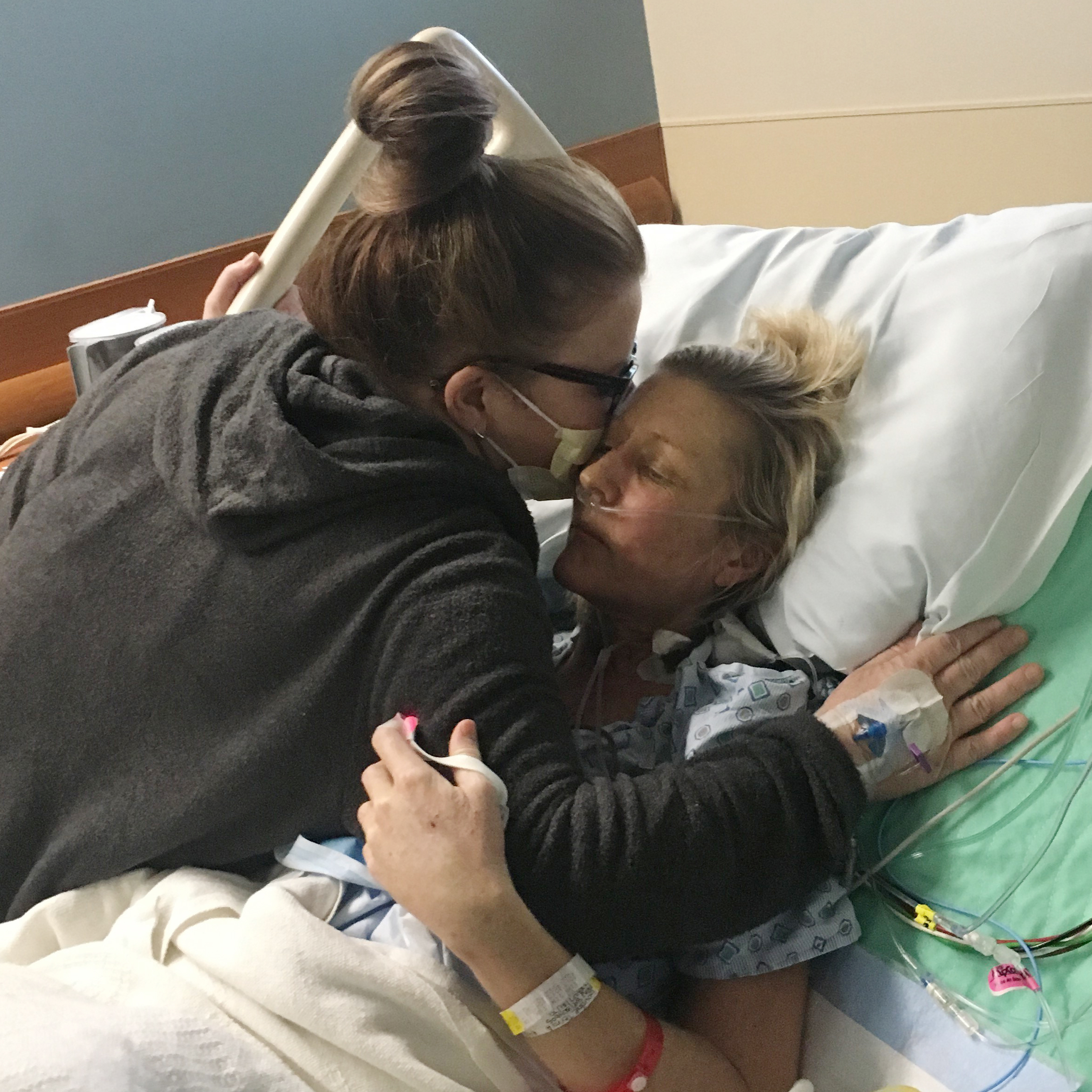 Doctors explore lifting barriers to living organ donation