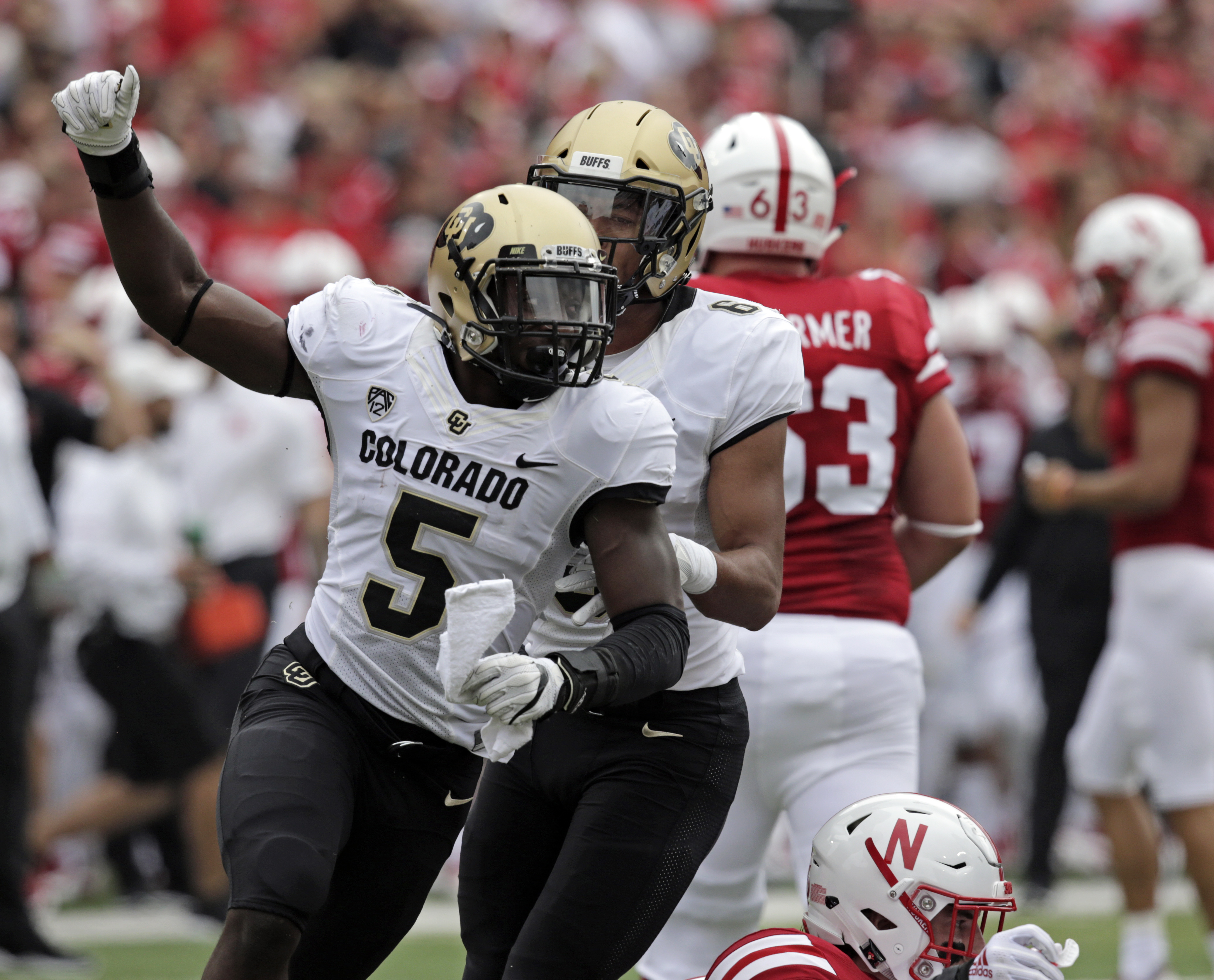 Colorado linebacker finds balance between football and faith