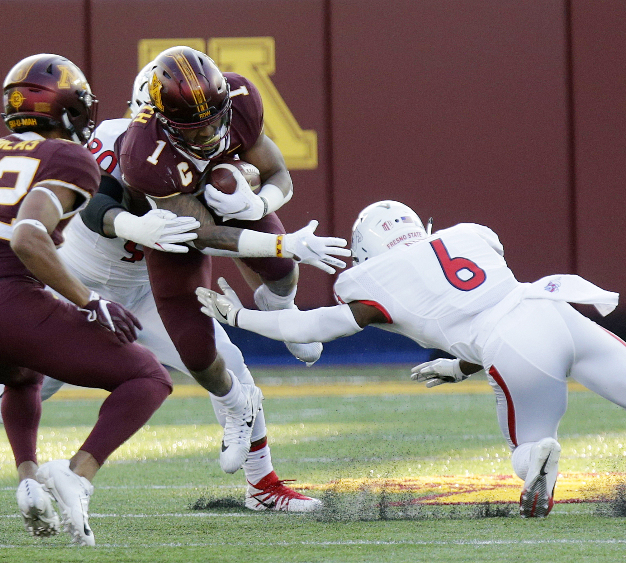 Minnesota RB Rodney Smith out for season with knee injury