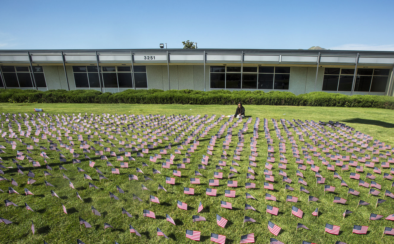Salt Lake students place nearly 3,000 flags in remembrance of 9/11 victims